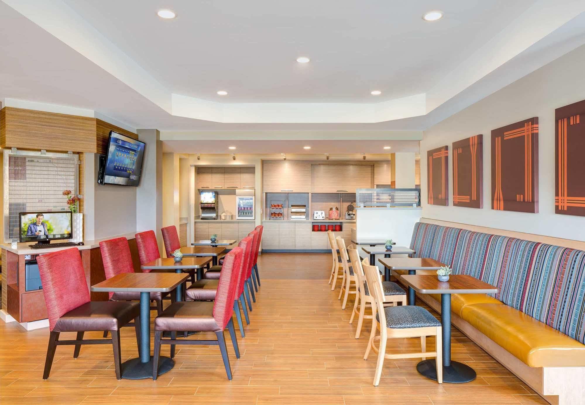 Towneplace Suites By Marriott Parkersburg Ngoại thất bức ảnh